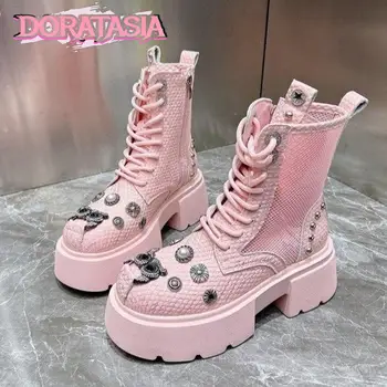 Женские уличные ботинки в стиле панк-гот, женская обувь на платформе со шнуровкой и застежкой-молнией, роскошные модные дизайнерские Брендовые розовые зимние ботильоны