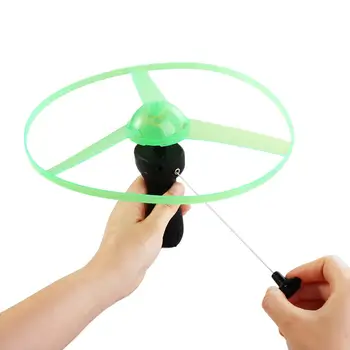 Светодиодное освещение Летающий диск пропеллер Вертолет Игрушки Тянущий за веревочку Летающий НЛО Волчок Детские игрушки на открытом воздухе Веселые Игры Спорт