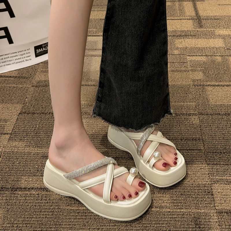 Женская обувь 2023, Высококачественные сандалии-стринги с круглым носком, женские тапочки, Летние повседневные тапочки с открытым носком, женские однотонные бриллианты
