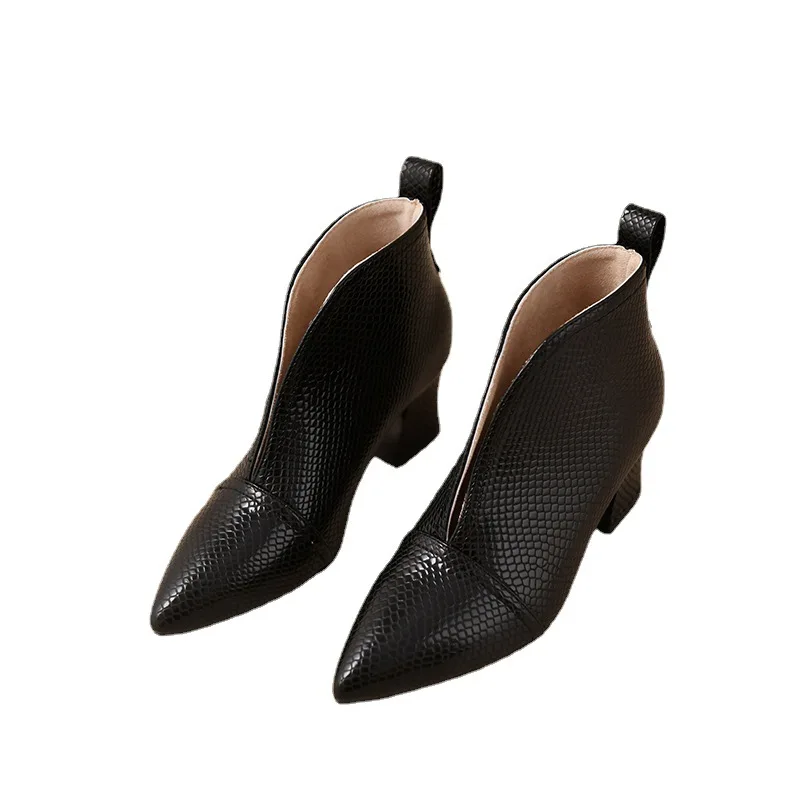 Женские ботинки, Новинка 2023 года, Роскошная дизайнерская обувь большого размера, модная резиновая кожа до середины икры, сексуальная обувь до середины икры, осенняя заостренная